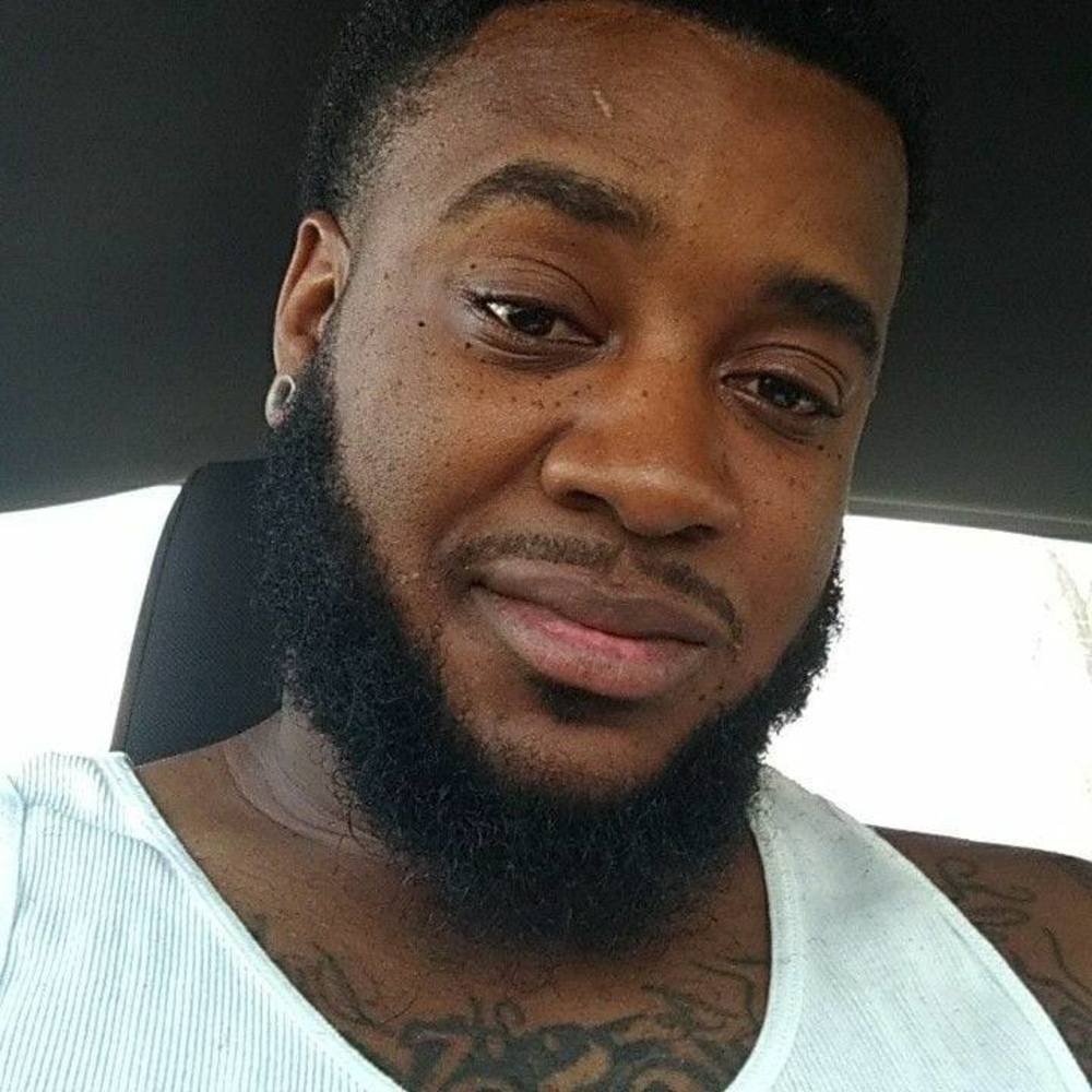 Meet your Posher, Derrick